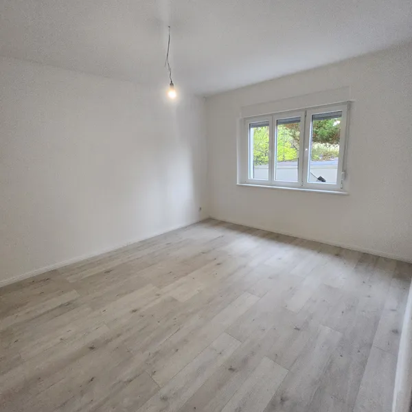 TOP neu erstellte 4-Zimmerwohnung mit Balkon — photo 1